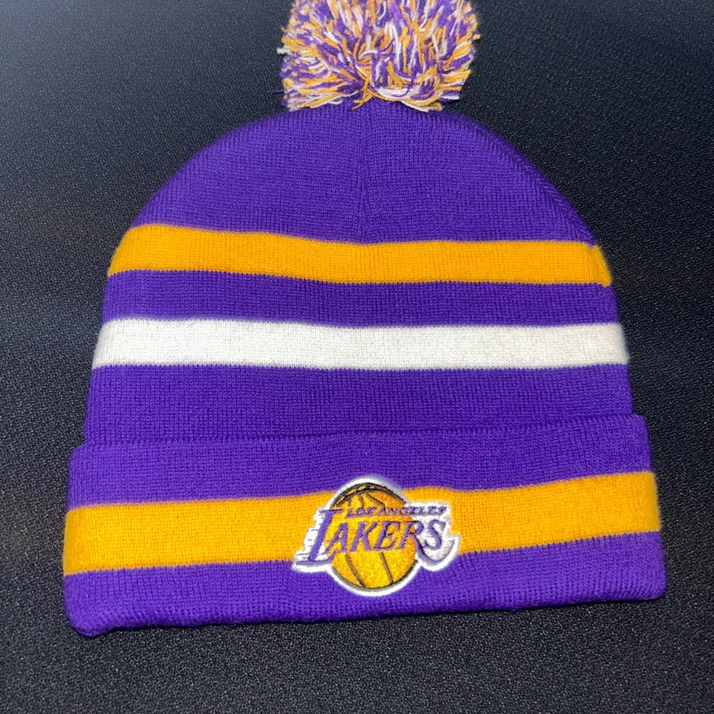 NWOT Los Angeles Lakers Purple and Gold Beanie